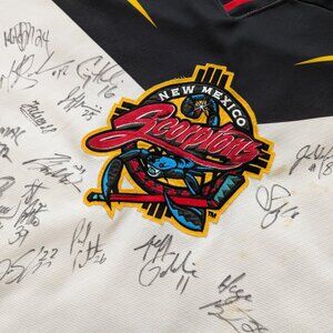 VINTAGE New Mexico Scorpions signed jersey XL